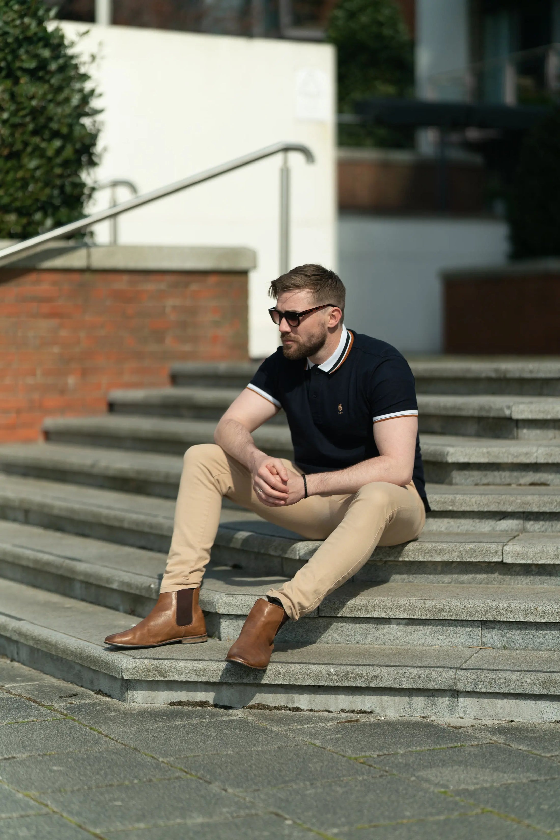 Cotton vs. Pique Polo Shirts: The Battle of Fabrics and Which One to Choose for Your Needs - LCY LONDON