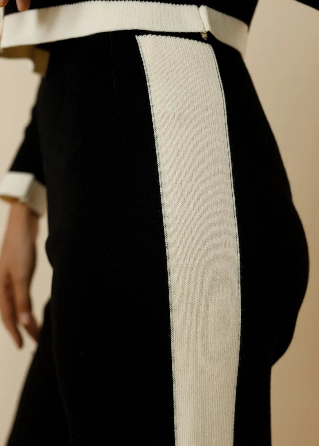 LCY Signature Contrast Binding Knit Set  - LCY London